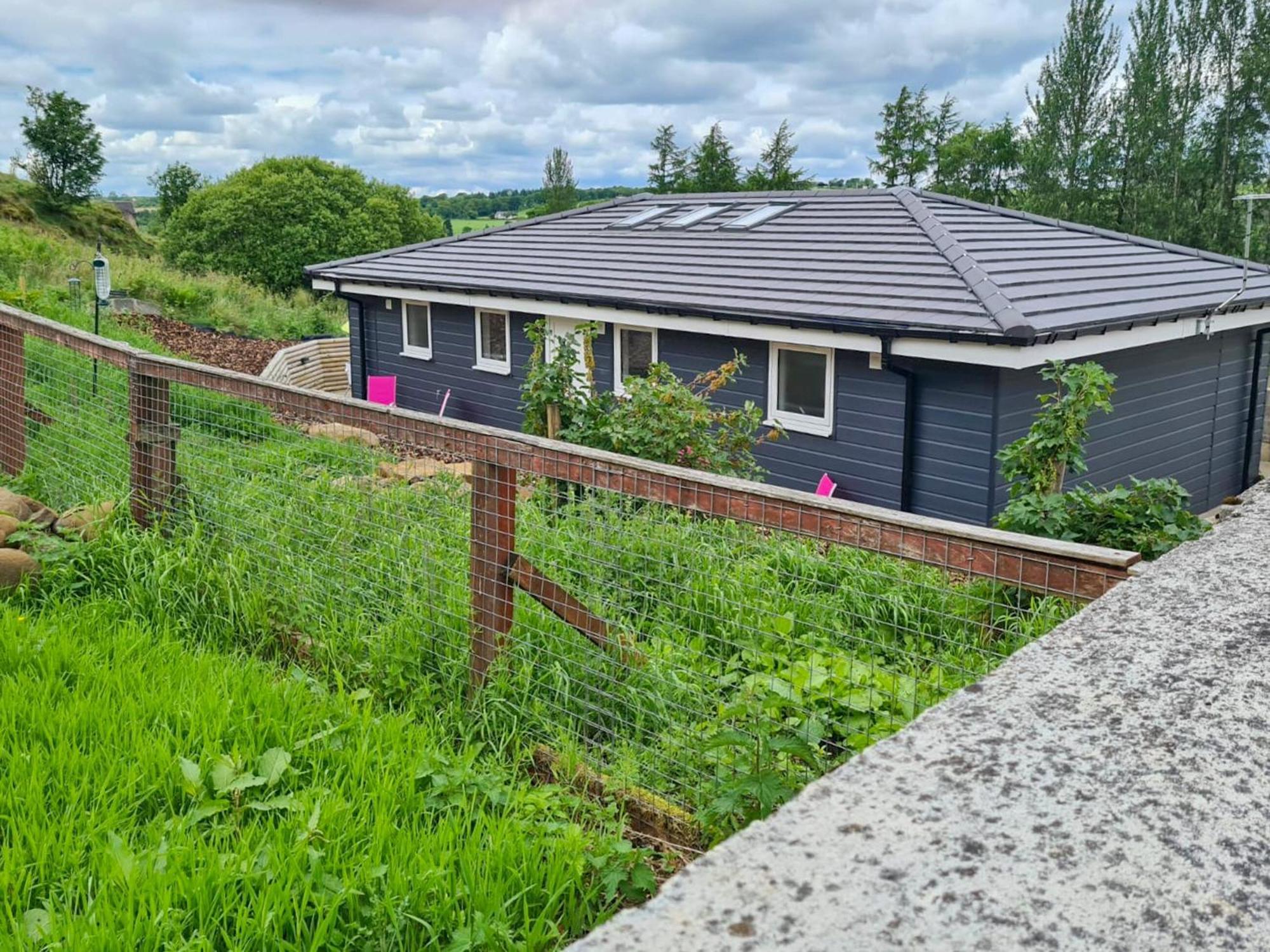 Craigpark Lodge Caldercruix 外观 照片